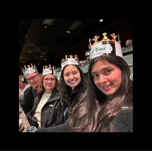 Meet your Posher, Vivian